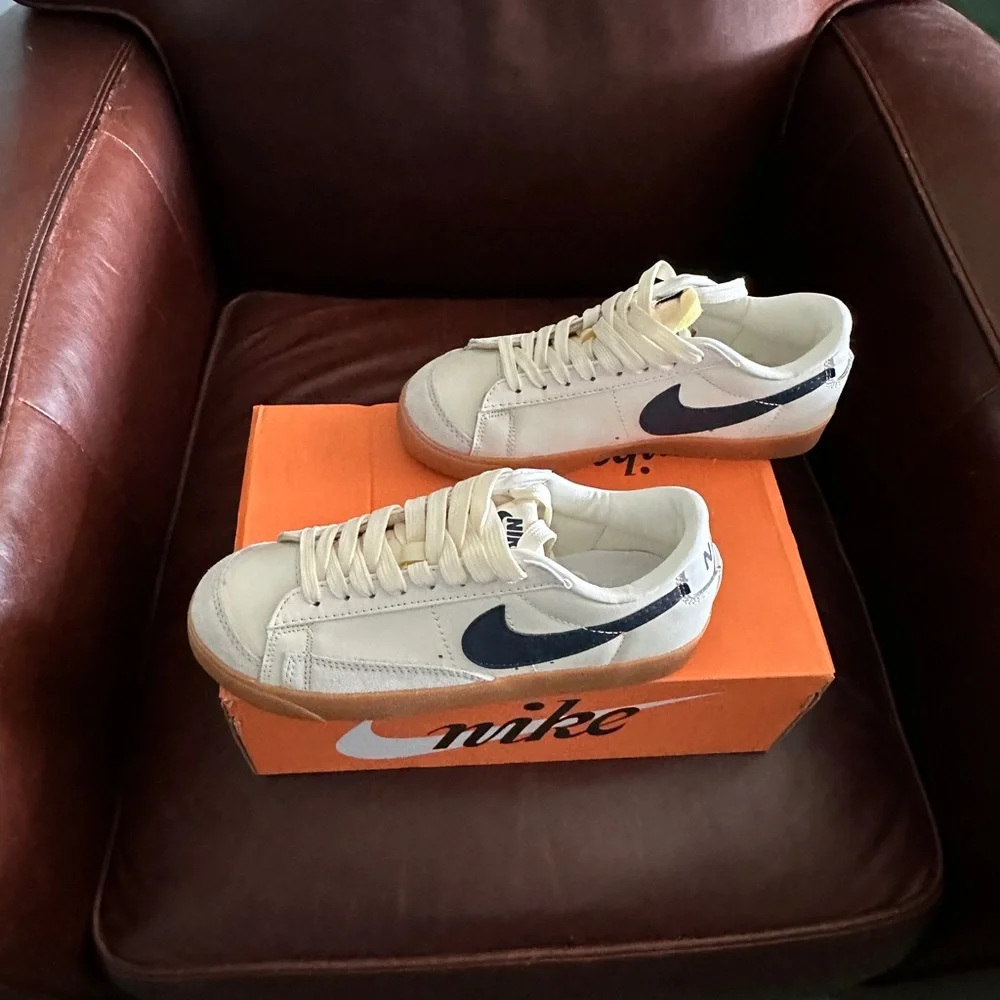 Nike Blazer White Blue Swoosh Gum Sole 6 - Picture 7 of 9